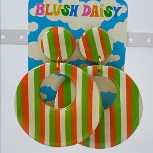 Blush Daisy Earrings 
New//Always Sold Out